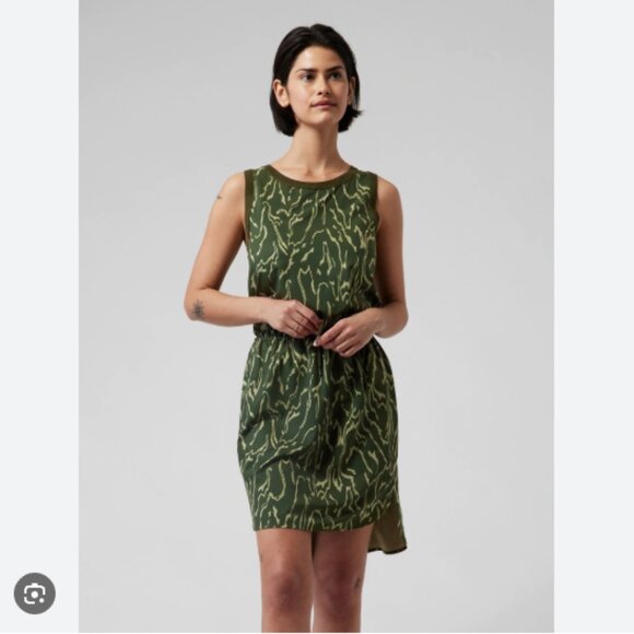Athleta Rincon Printed Dress in Voyage Eucalyptus Olive Athleisure Gorpcore Sz L - Picture 1 of 4